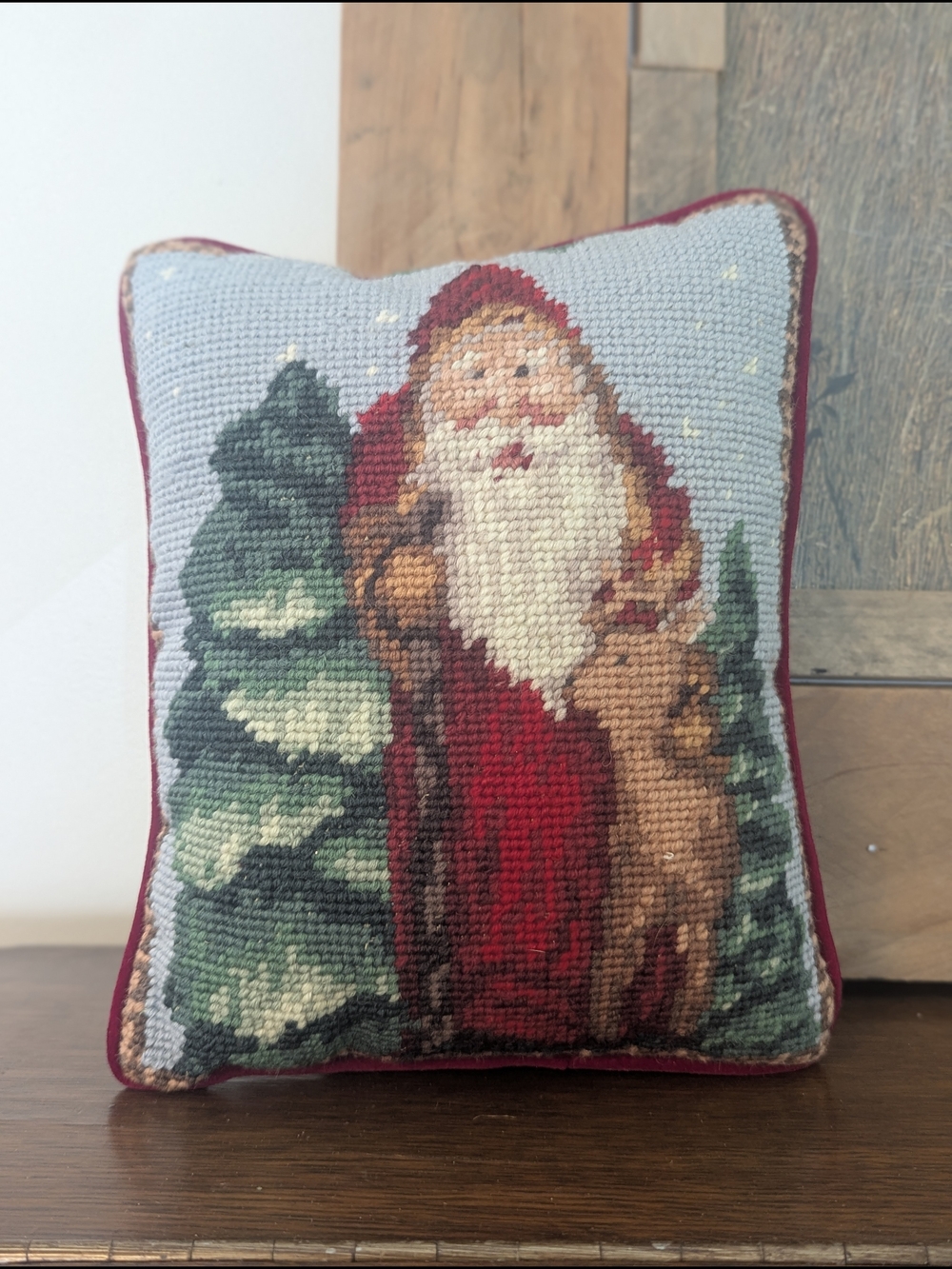 Hand-Stitched Santa Claus Christmas Needlepoint Pillow Vintage